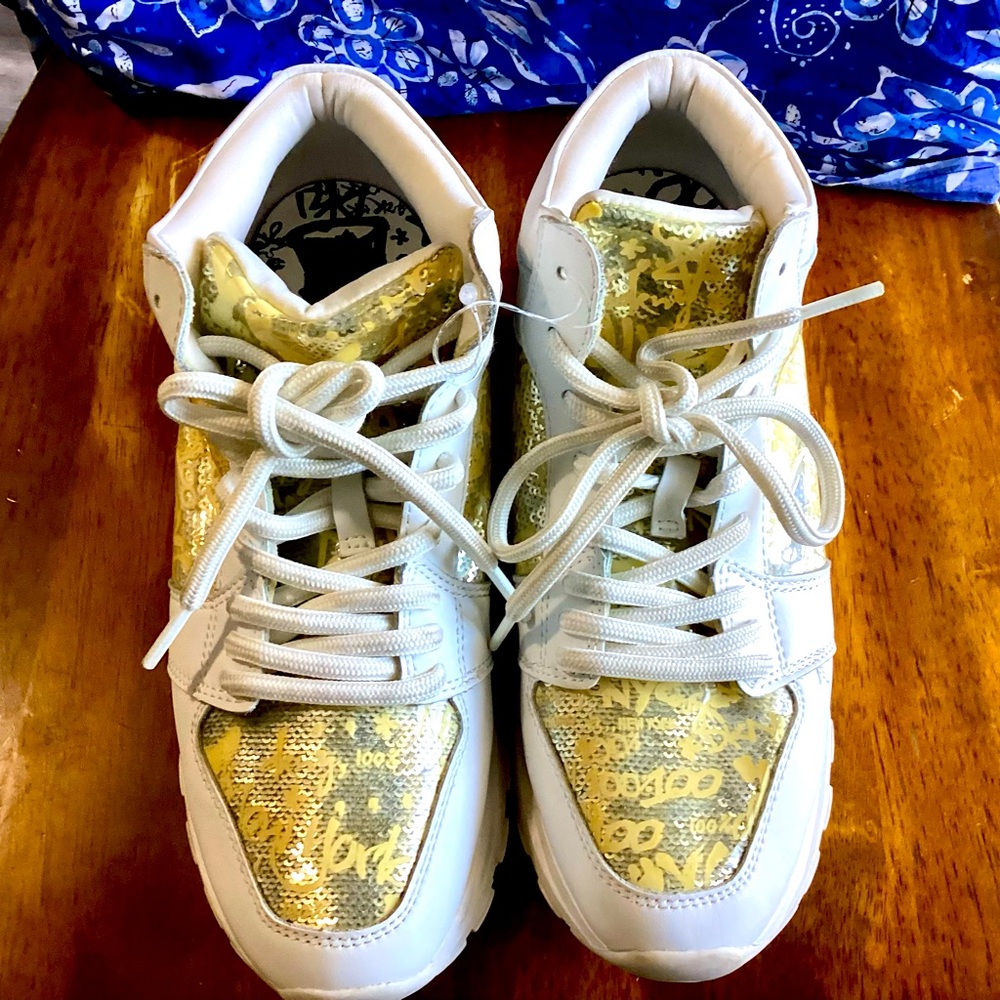 DKNY Graffiti Sneakers 8M Womens